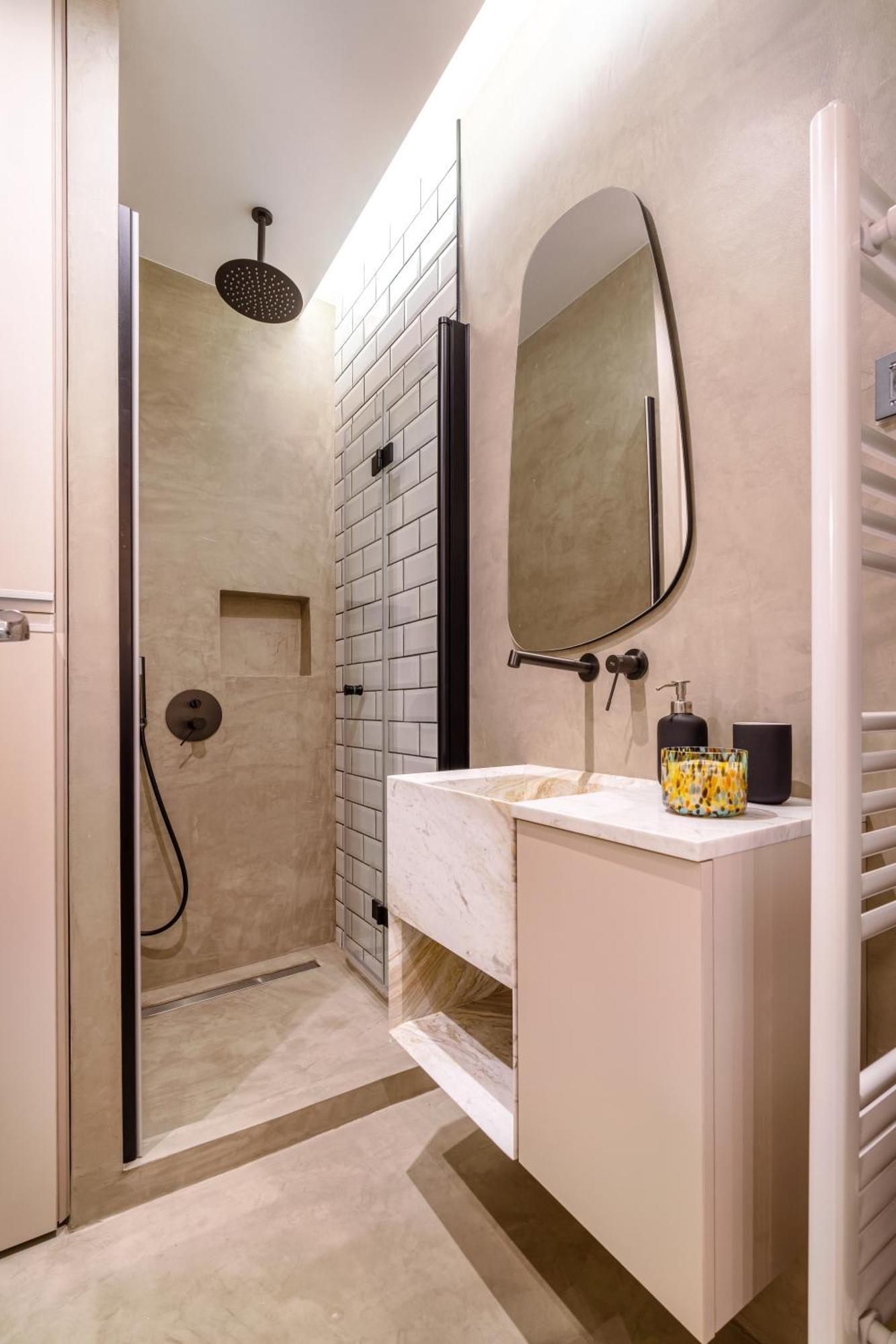 Renovated Kallimarmaro In Historic Center *
