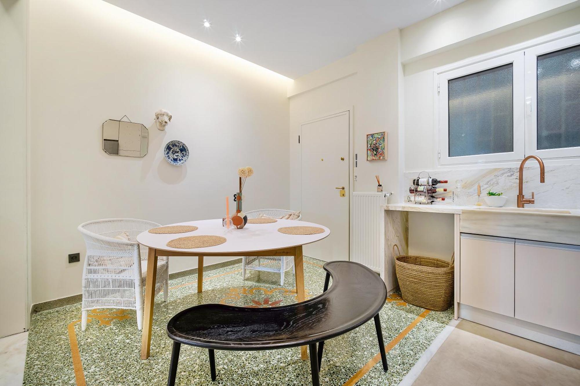 Renovated Kallimarmaro In Historic Center Apartment *