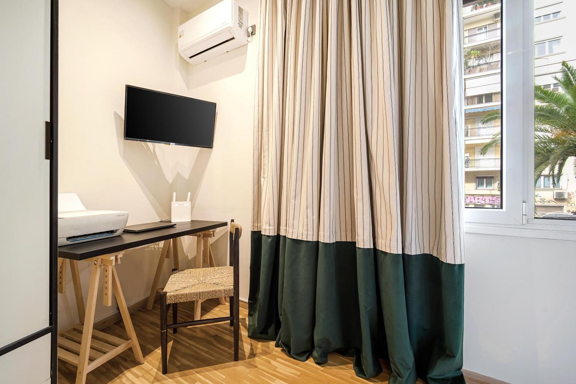 Renovated Kallimarmaro In Historic Center Athens